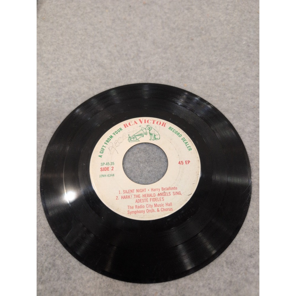 RCA Victor Christmas 45 EP Perry Como Harry Belafonte SP-45-35 Vintage Vinyl - Picture 2 of 3